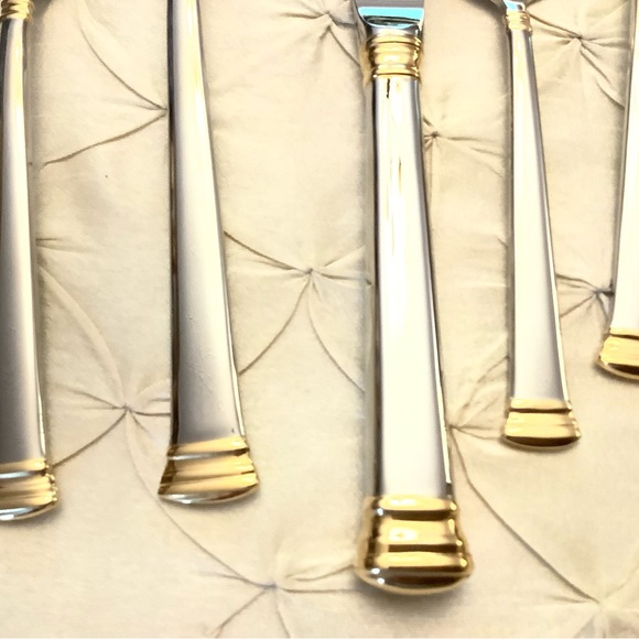 🦋 LENOX 18/10 flatware, 5 pc service for 8 with extra serve spoon & fork - Picture 3 of 10